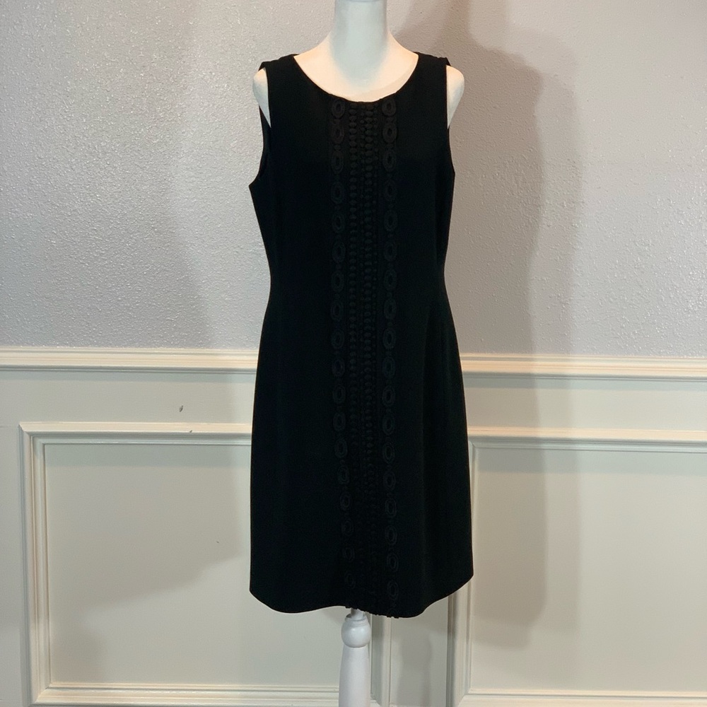 Black Ann Taylor, Sleeveless LBD
